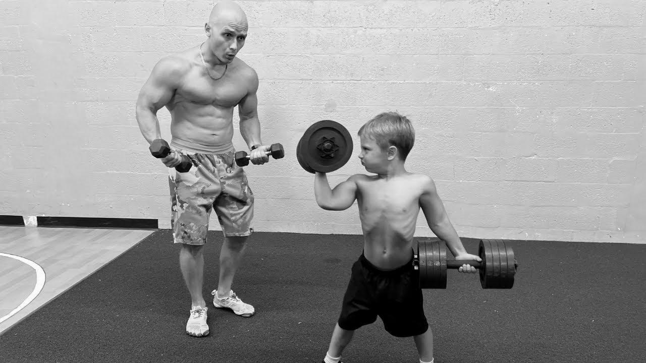 Learn how to change into STRONG?!  5 Yr Outdated Boy Lifts Heavy Weights